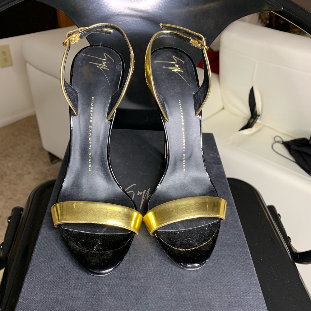 Giuseppe  Zanotti  heel